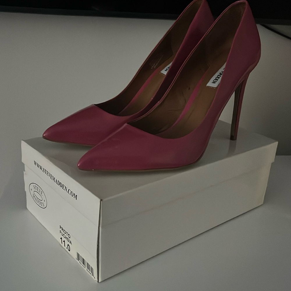 Steve Madden Proto Pump Fuchsia Size 11
